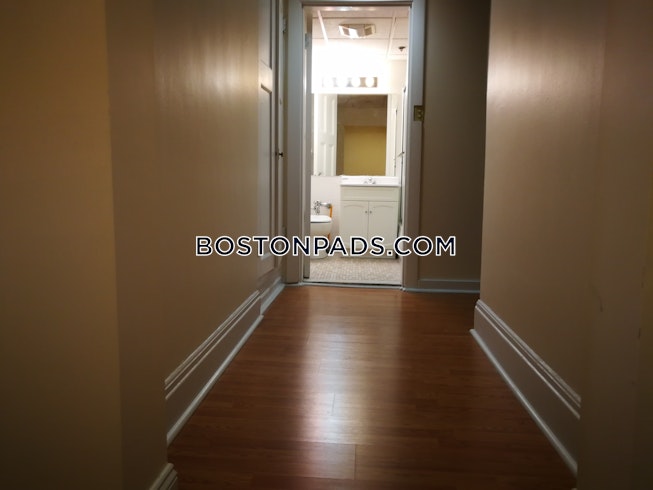 Boston - $3,000 /mo