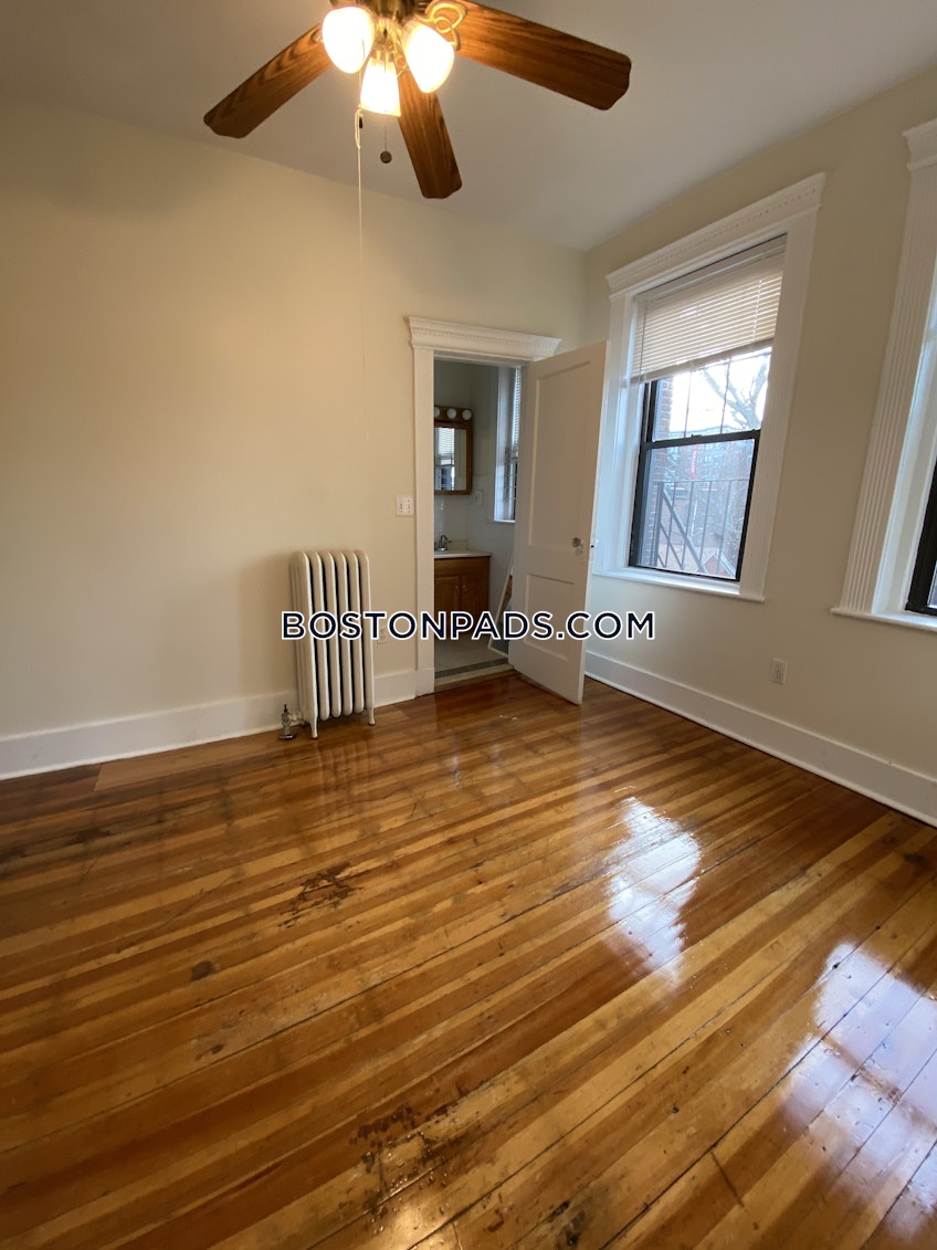 Boston - $3,100 /month