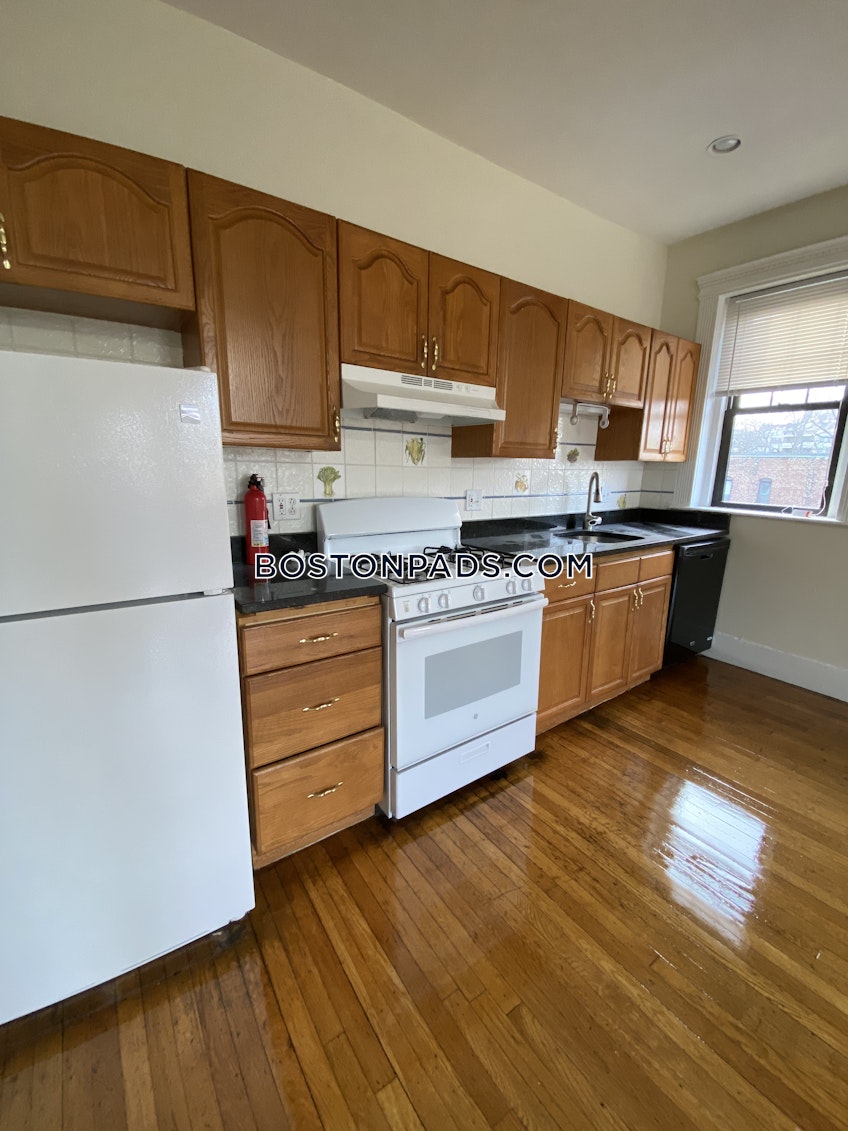 Boston - $3,100 /month