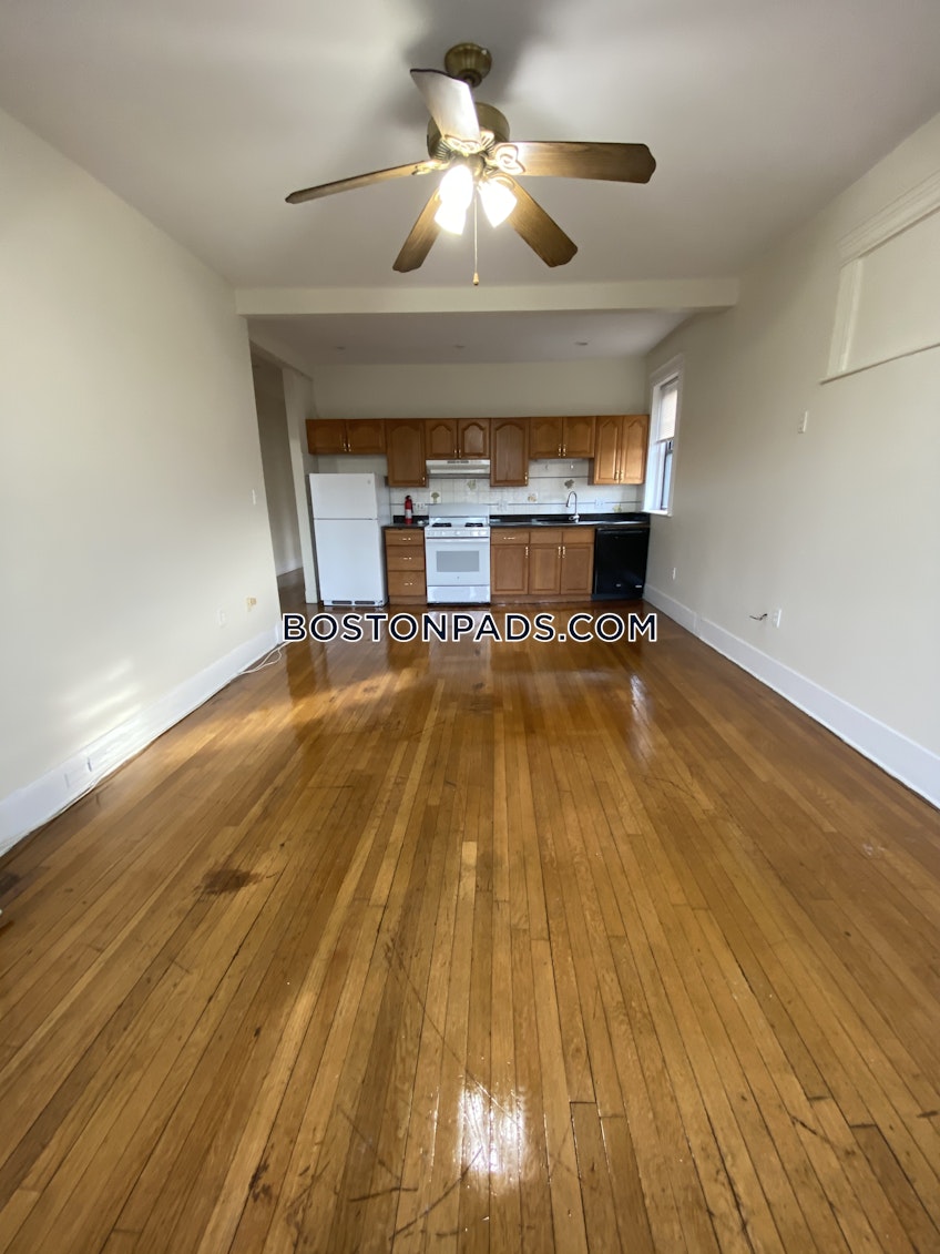 Boston - $3,100 /month