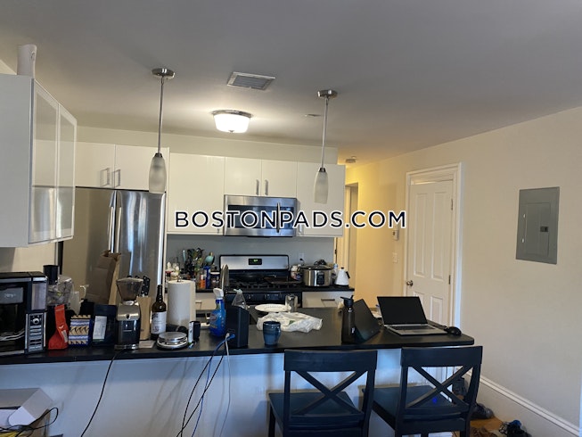 Boston - $4,550 /mo