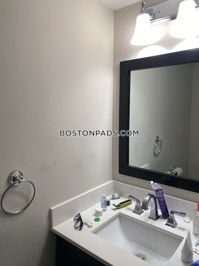 Boston - $4,550 /mo