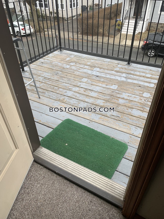 Boston - $4,000 /mo