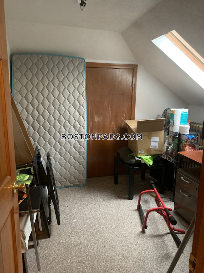 Boston - $4,000 /mo