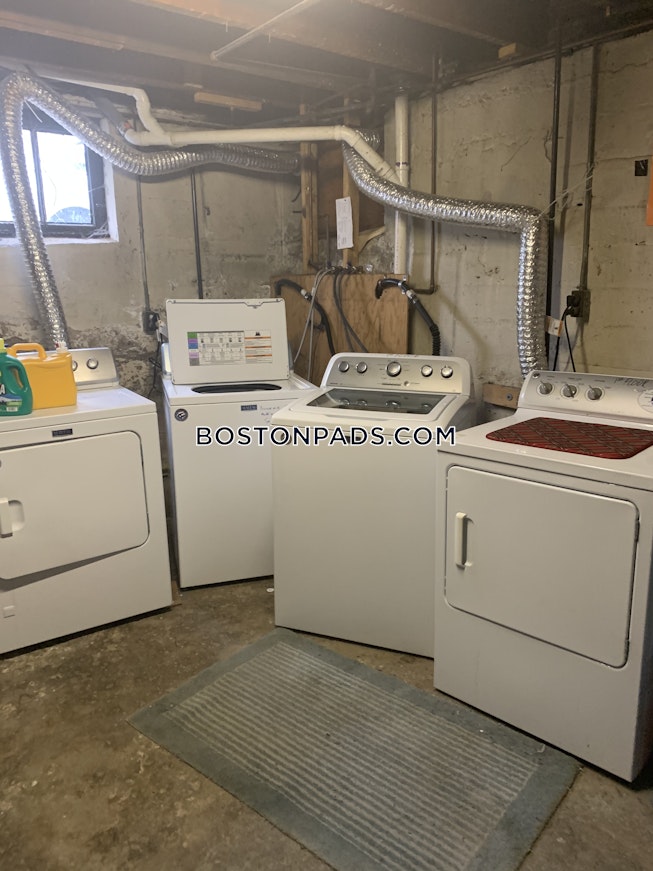 Boston - $4,000 /mo