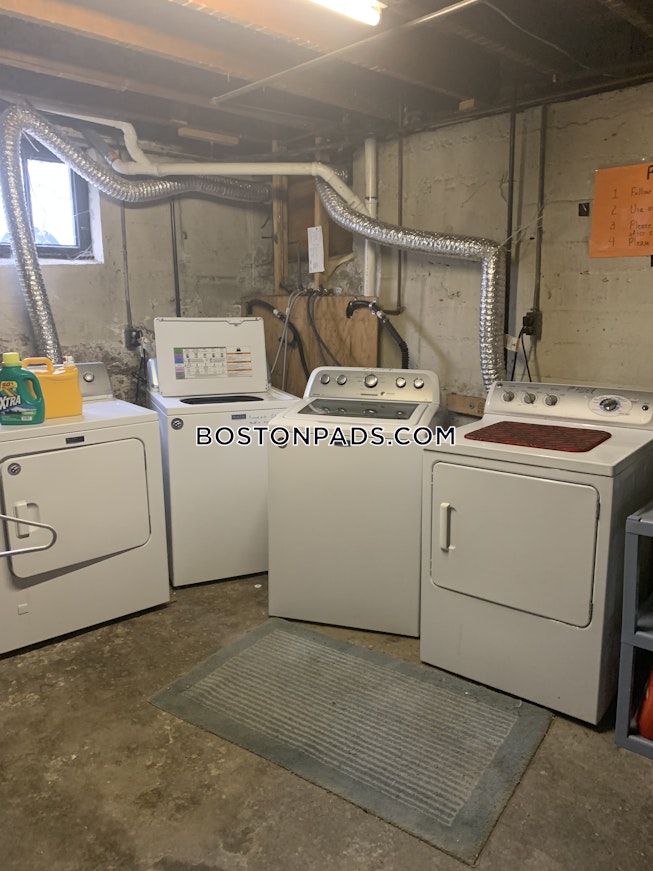 Boston - $4,000 /mo