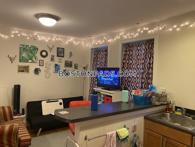 Boston - $6,000 /mo