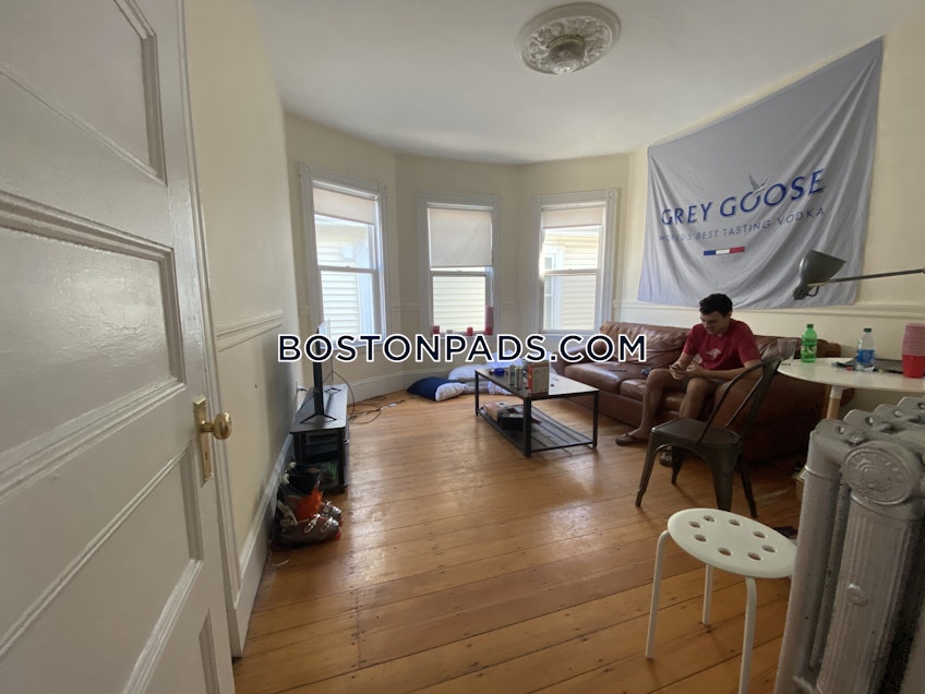 Boston - $4,000 /month