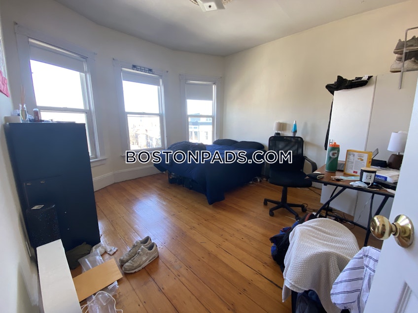 Boston - $4,000 /month