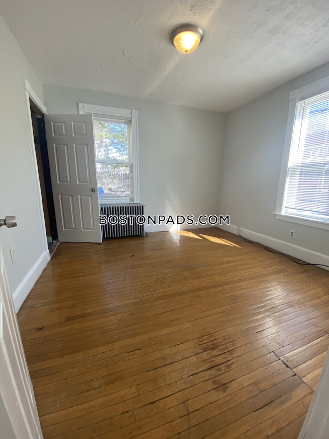 Boston - $2,100 /mo