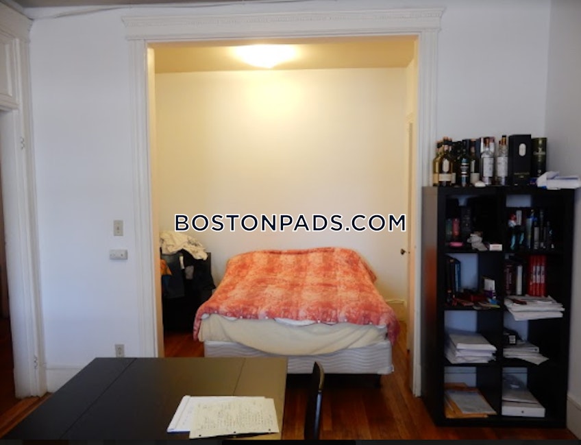 Boston - $2,065 /month