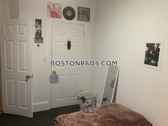 Boston - $5,600 /mo