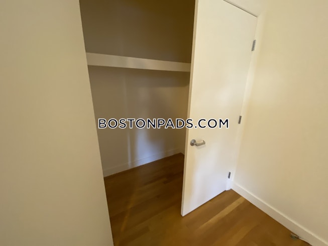 Boston - $2,300 /mo