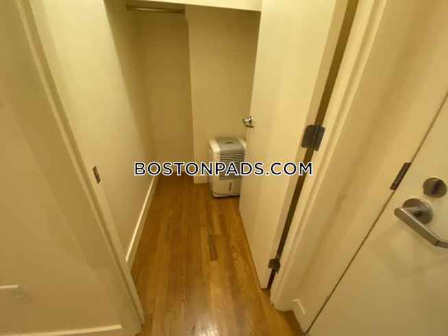 Boston - $2,300 /mo