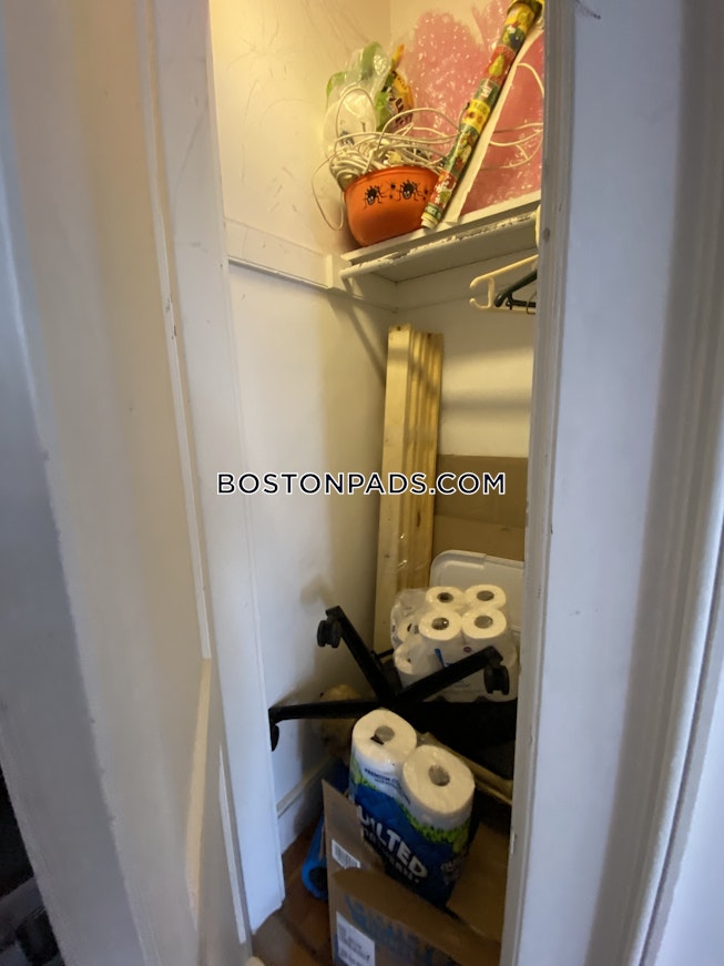 Boston - $3,800 /mo