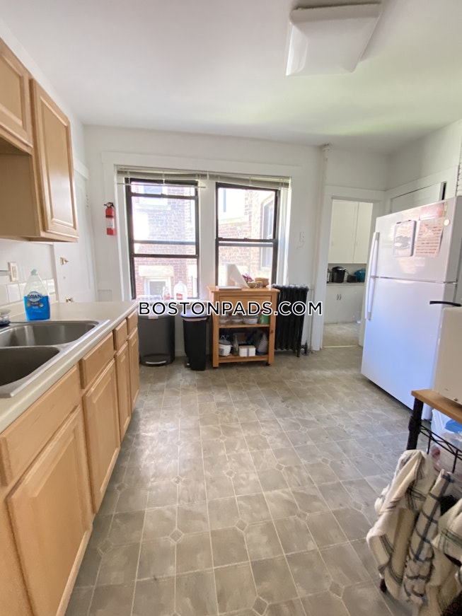 Boston - $3,800 /mo