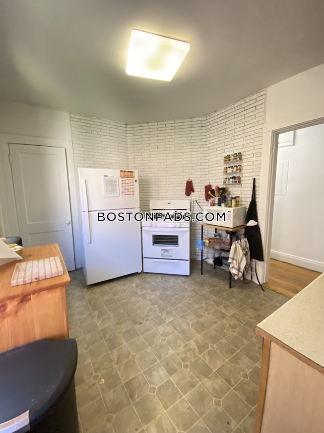 Boston - $3,800 /mo