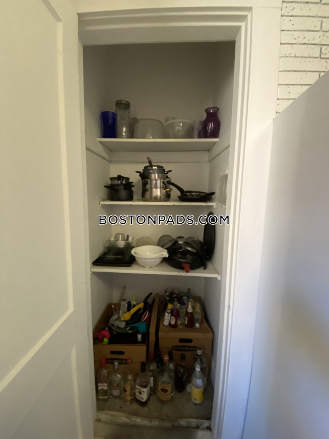 Boston - $3,800 /mo