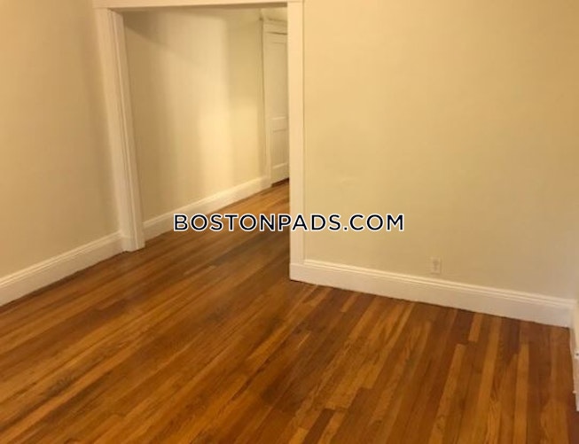 Boston - $2,450 /mo