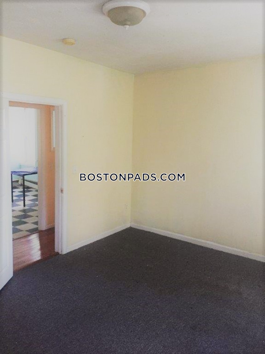 Boston - $3,200 /month