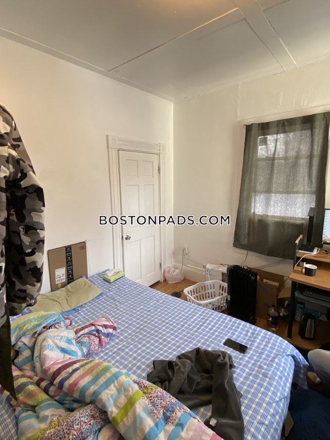 Boston - $4,900 /mo