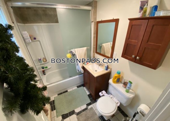 Boston - $2,999 /mo