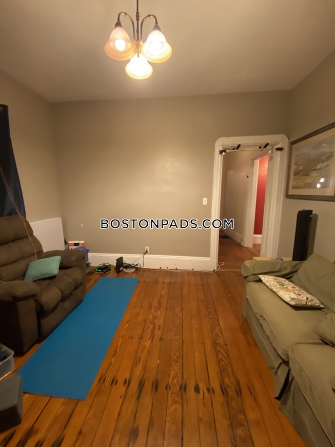 Boston - $2,850 /mo