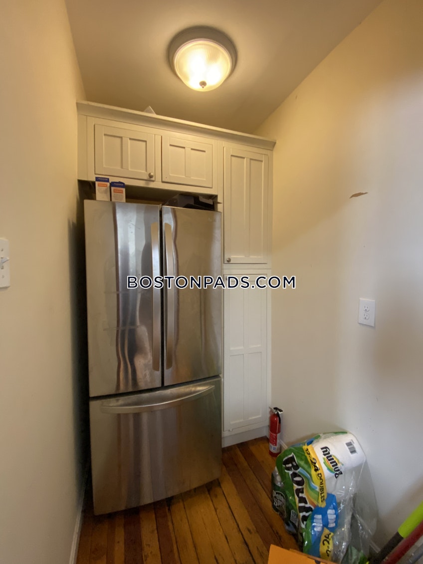 Medford - $2,900 /month