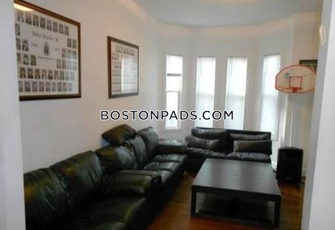 Boston - $5,300 /mo