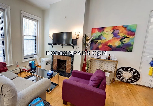 Boston - $3,350 /mo