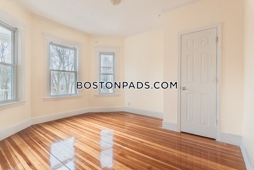 Boston - $2,500 /month