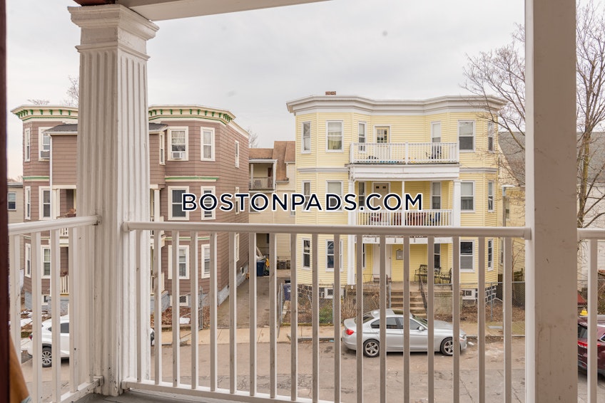 Boston - $2,500 /month