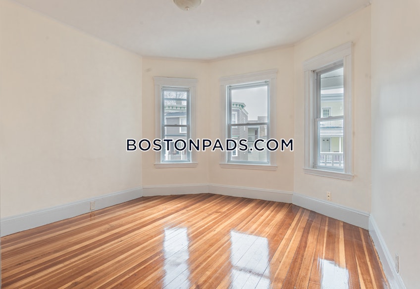 Boston - $2,500 /month