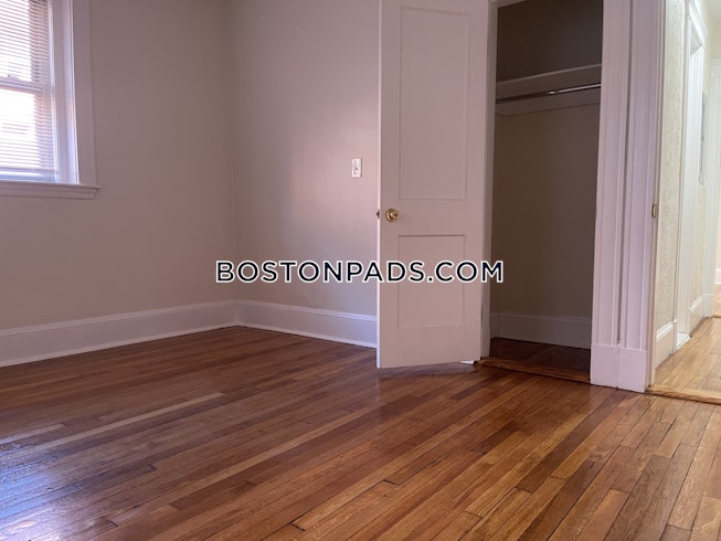 Boston - $2,700 /mo