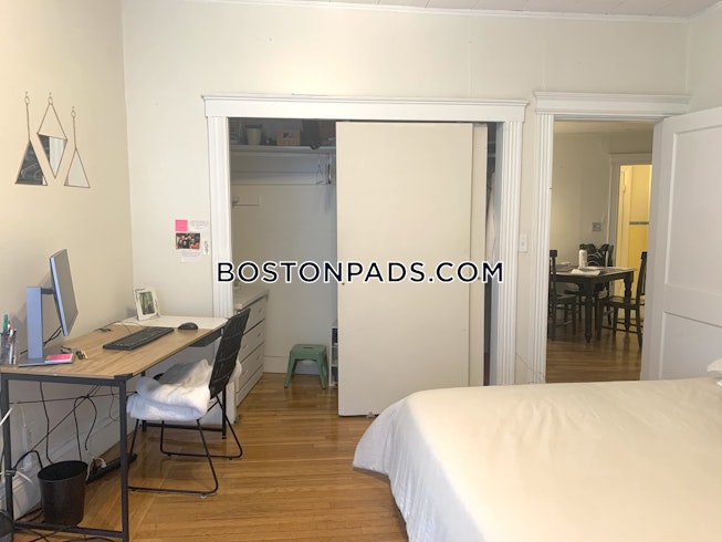 Boston - $2,100 /mo