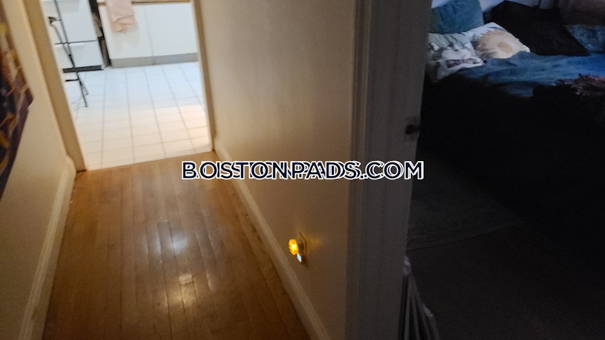 Boston - $2,800 /month