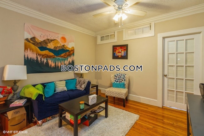 Boston - $3,400 /mo