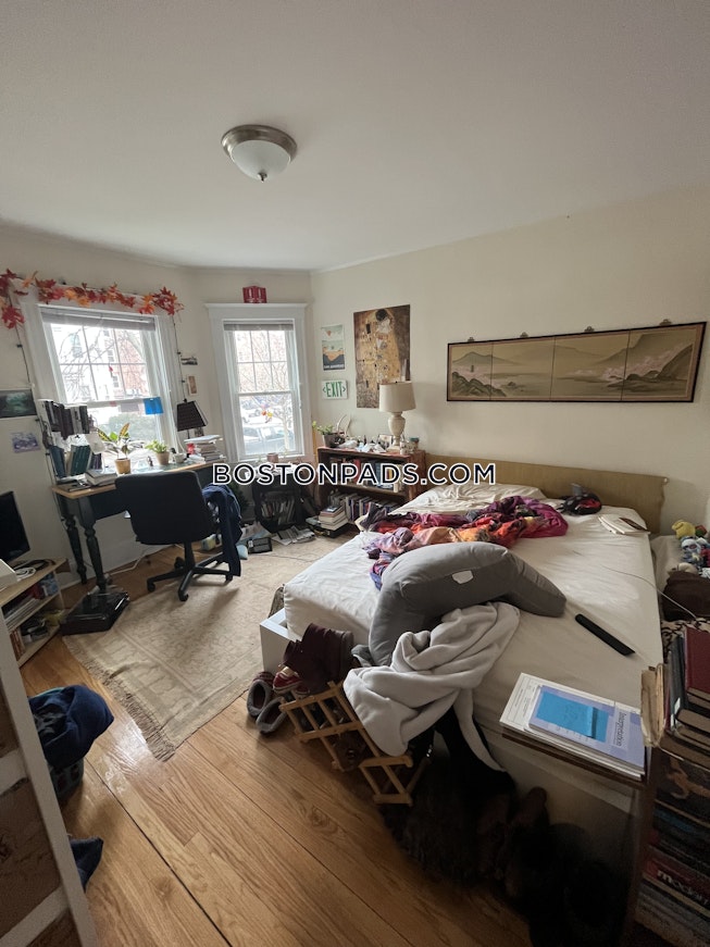 Boston - $4,200 /mo