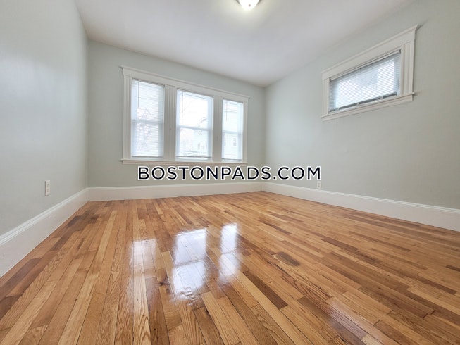 Boston - $3,940 /mo