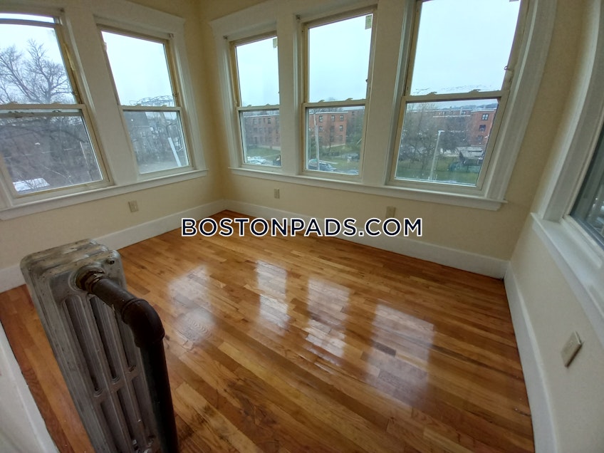 Boston - $3,000 /month