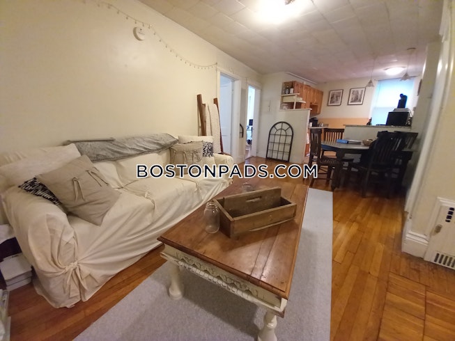 Boston - $2,100 /mo