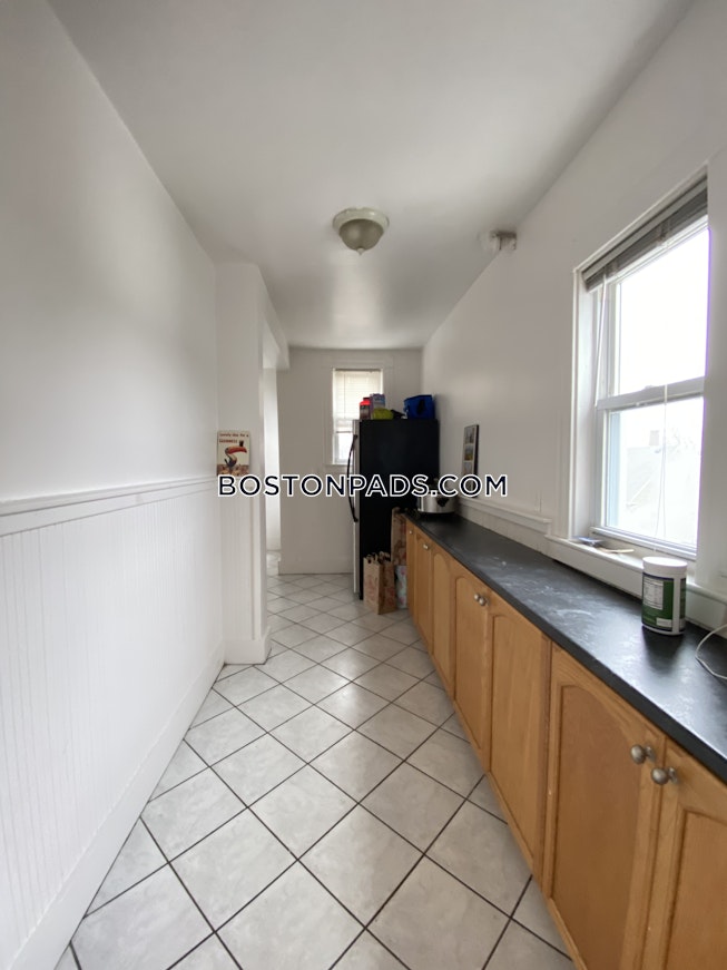 Boston - $4,600 /mo