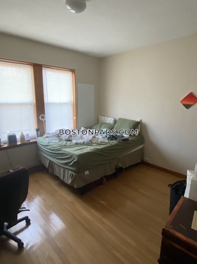 Boston - $2,450 /mo