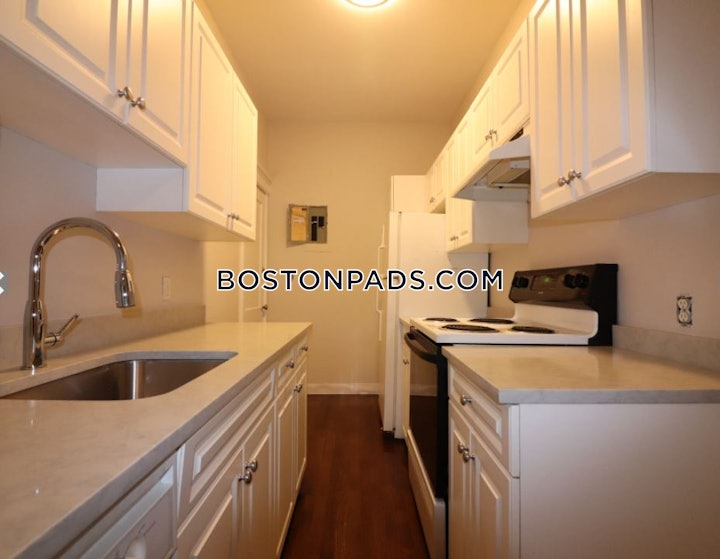 brookline-apartment-for-rent-3-bedrooms-15-baths-cleveland-circle-4750-4593509 