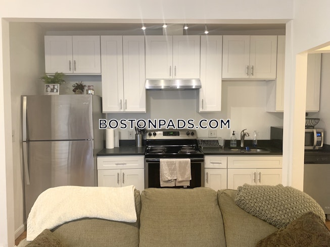 Boston - $3,200 /mo