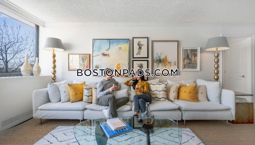 Boston - $3,045 /month
