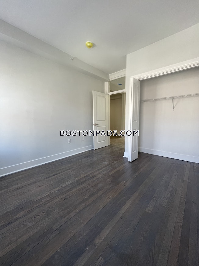 Boston - $1,800 /mo