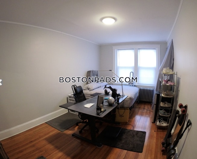 Brookline - $6,400 /mo