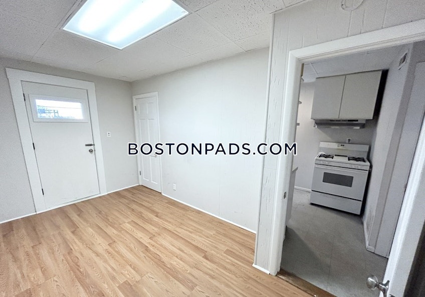 Boston - $2,500 /month