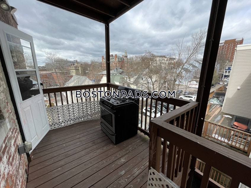 Boston - $2,895 /month